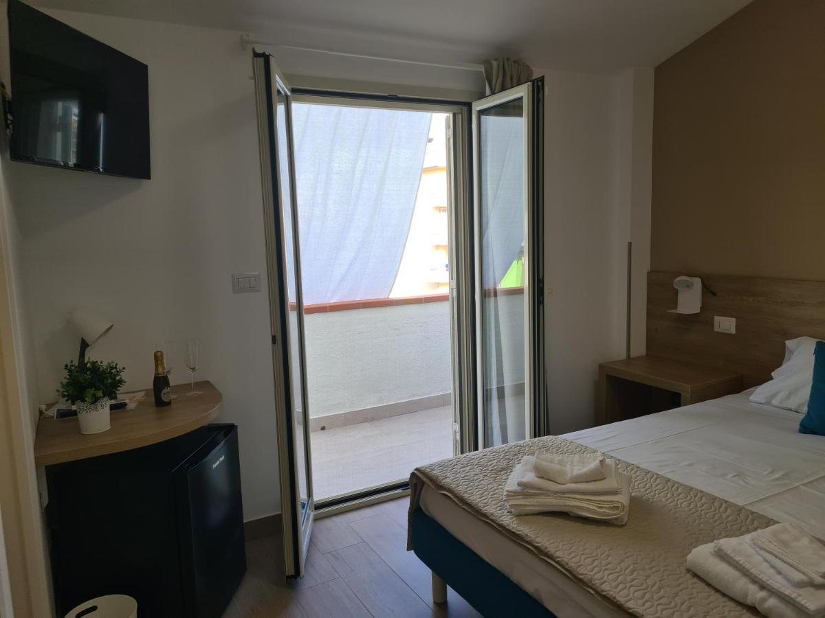B&B Al Quadrato 스칼레아 외부 사진