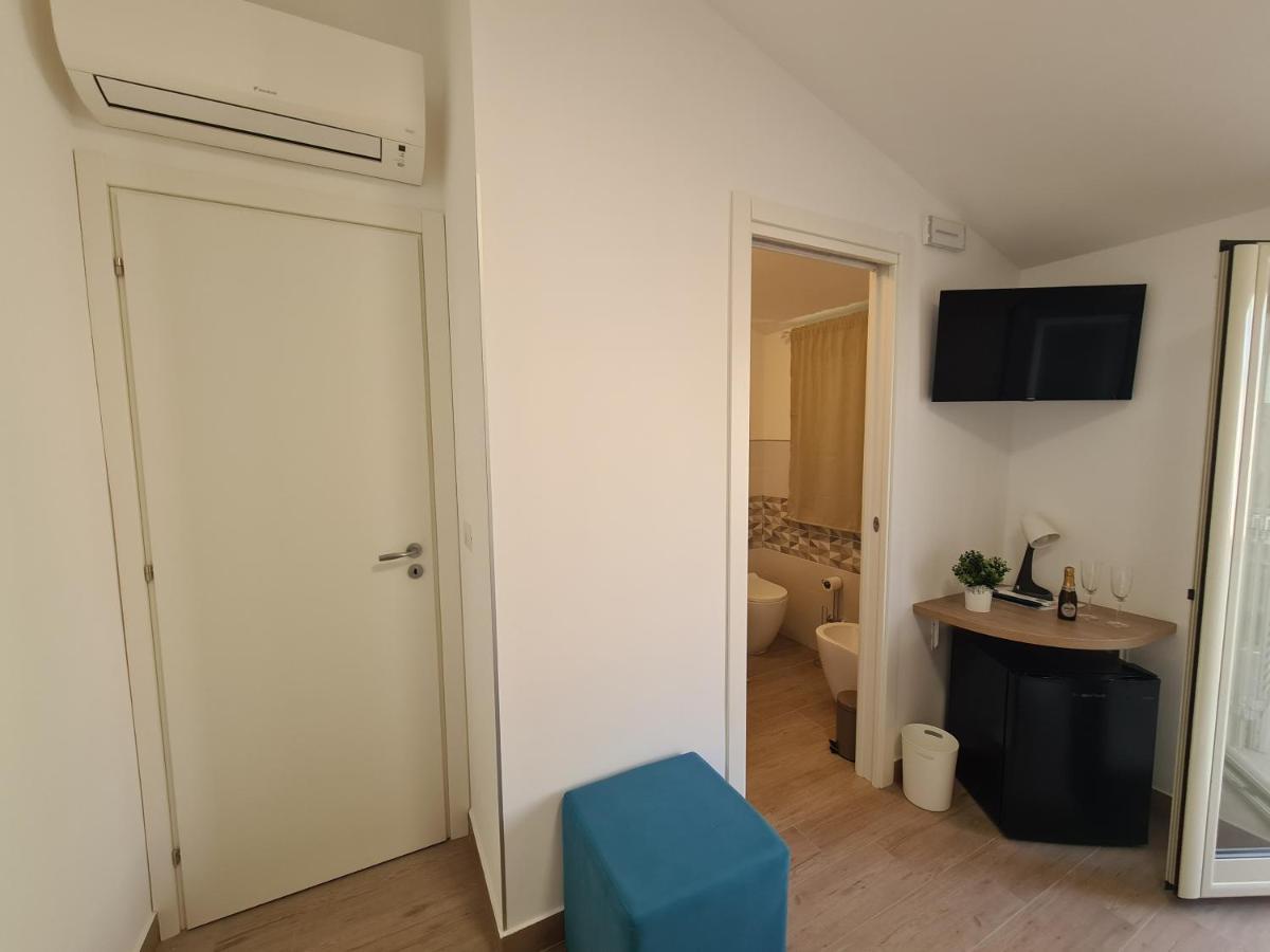 B&B Al Quadrato 스칼레아 외부 사진