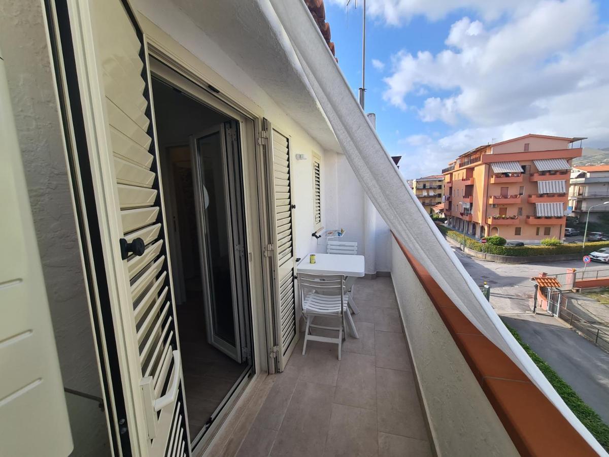B&B Al Quadrato 스칼레아 외부 사진