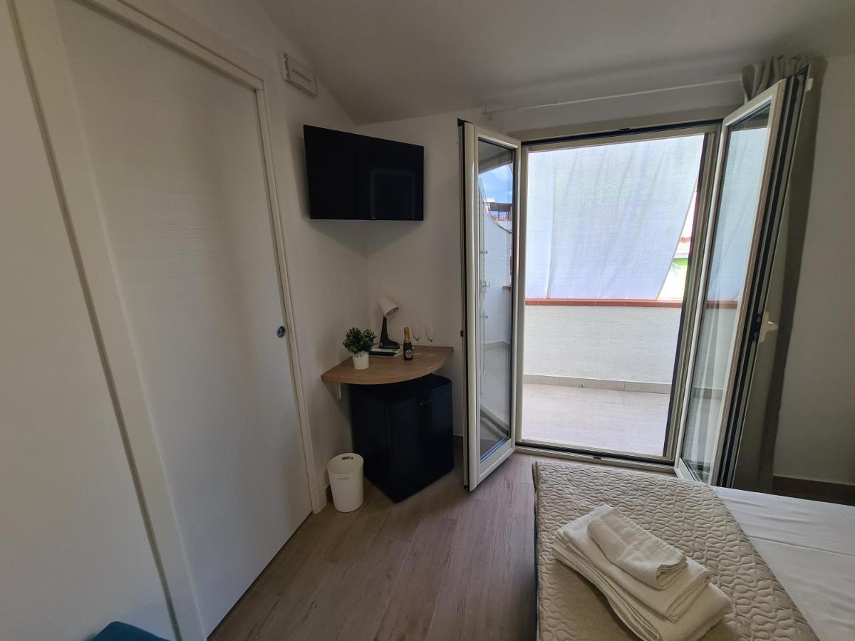B&B Al Quadrato 스칼레아 외부 사진